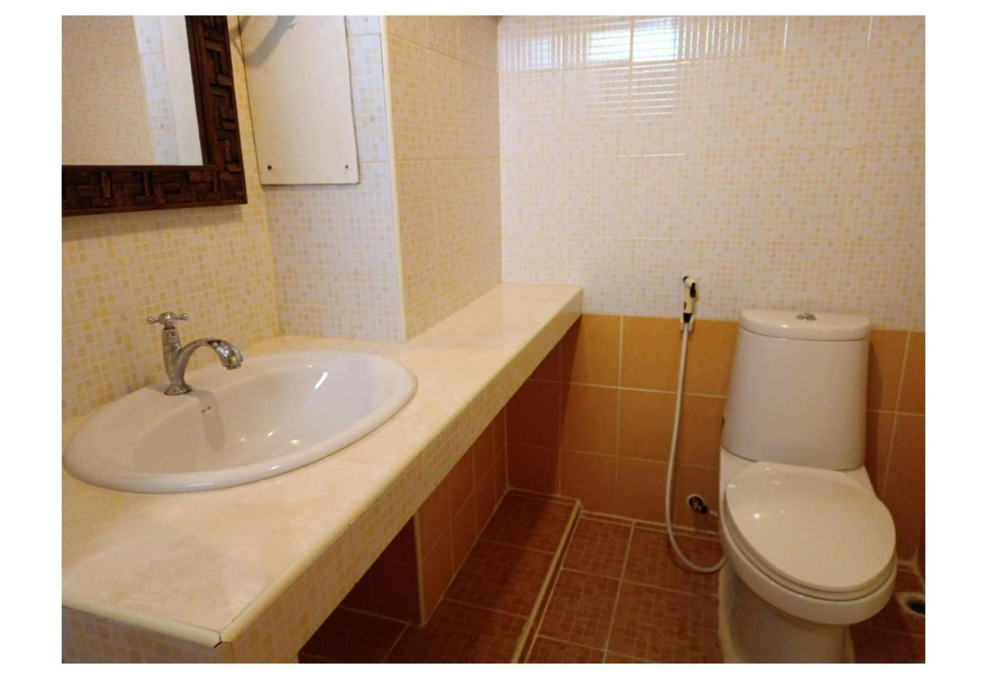 Grandview Condominia Банкок Екстериор снимка
